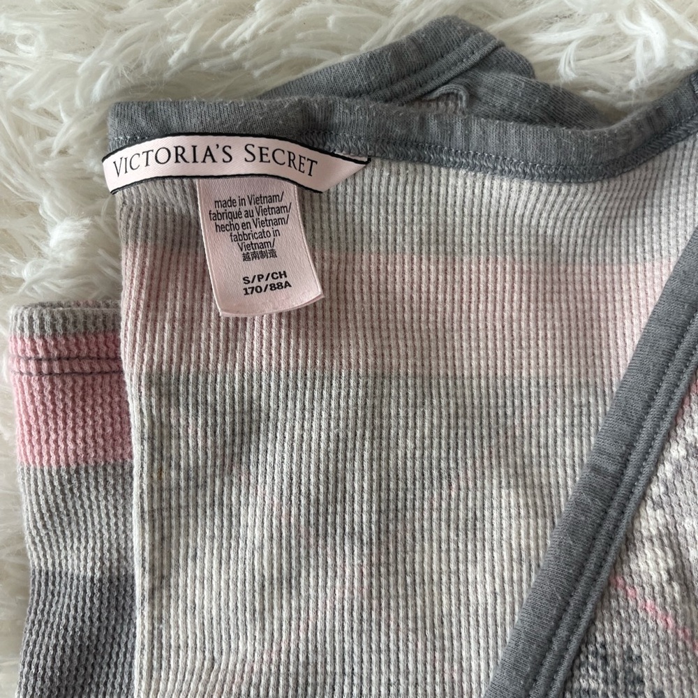 Victoria Secret PJ set - Picture 2 of 4